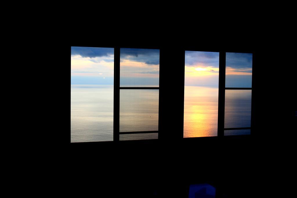 Madeira Native Motion Apartment Ponta do Pargo Room photo